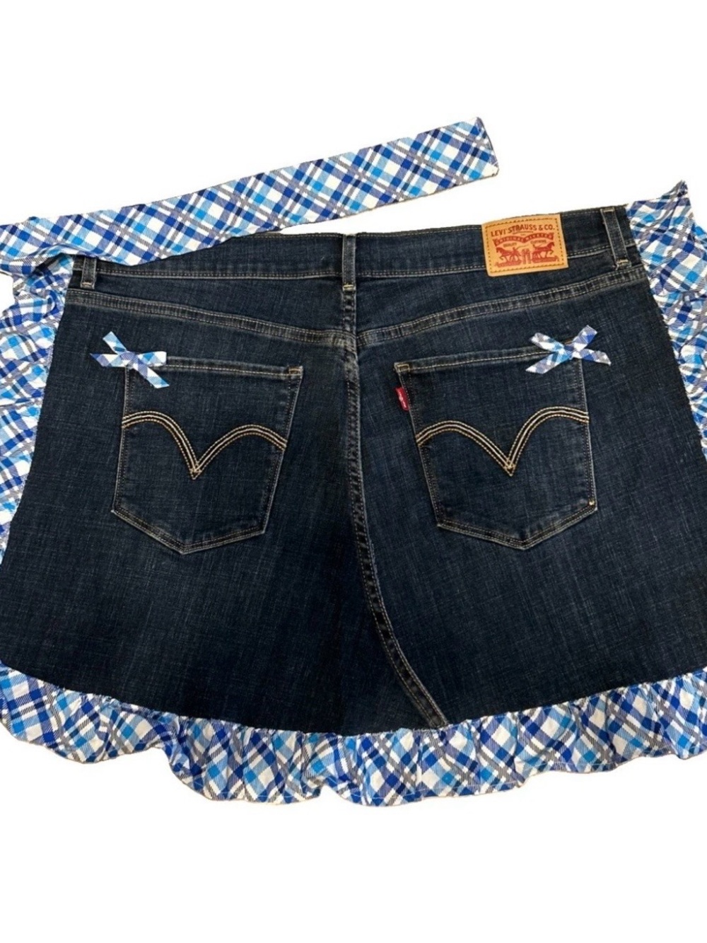 Handmade Upcycled Denim
Apron Repurposed Levi's
Jean Pockets Ruffles Plaid Bows